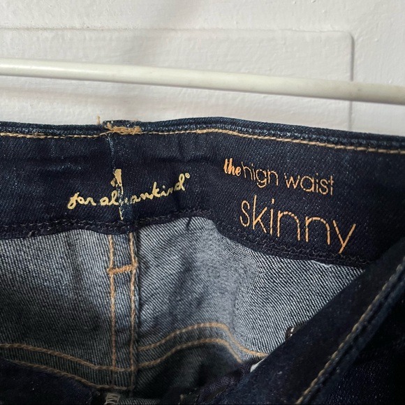 7 For All Mankind skinny jeans - Picture 3 of 3
